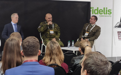 brig.gen.Miroslav Feix diskutuje ve svém odborném panelu